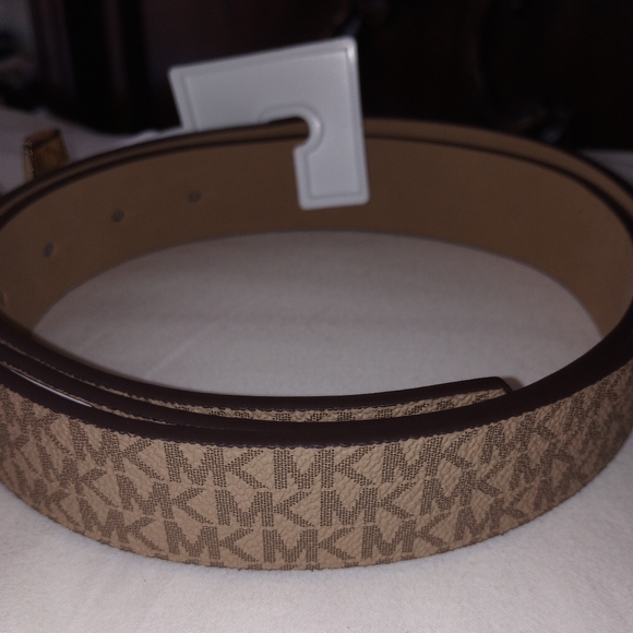 Michael kors ladies golden and silver metal logo belts main image 7